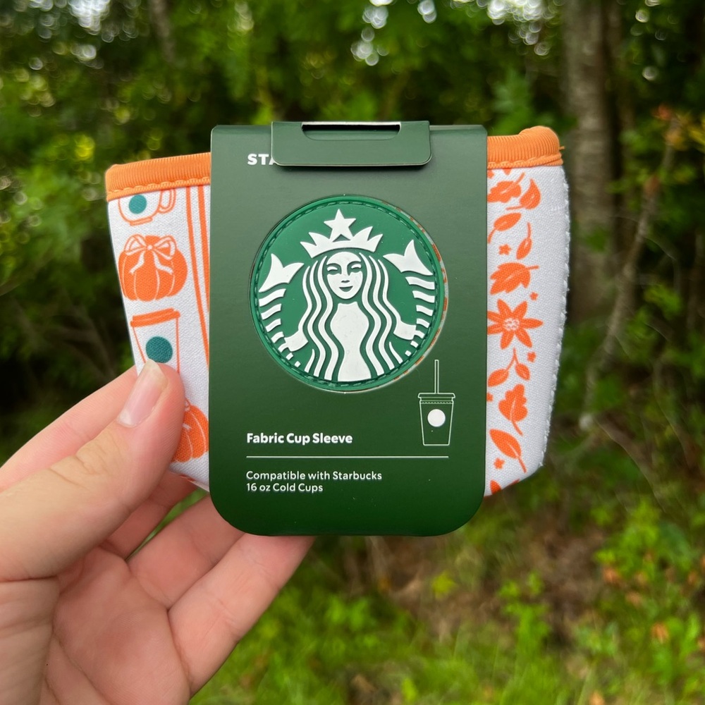 Disney Parks Starbucks Pumpkin Spice Fall Castle 16oz Fabric Cup Sleeve NEW - Picture 1 of 2
